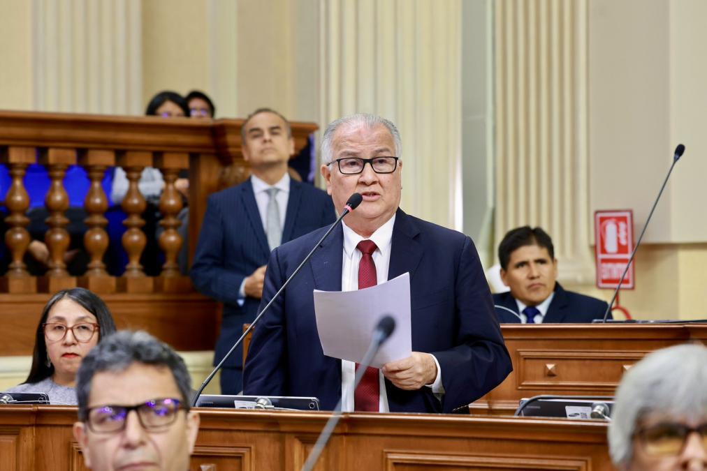 Rojos ya cocinan caída del gobierno de Keiko Fujimori