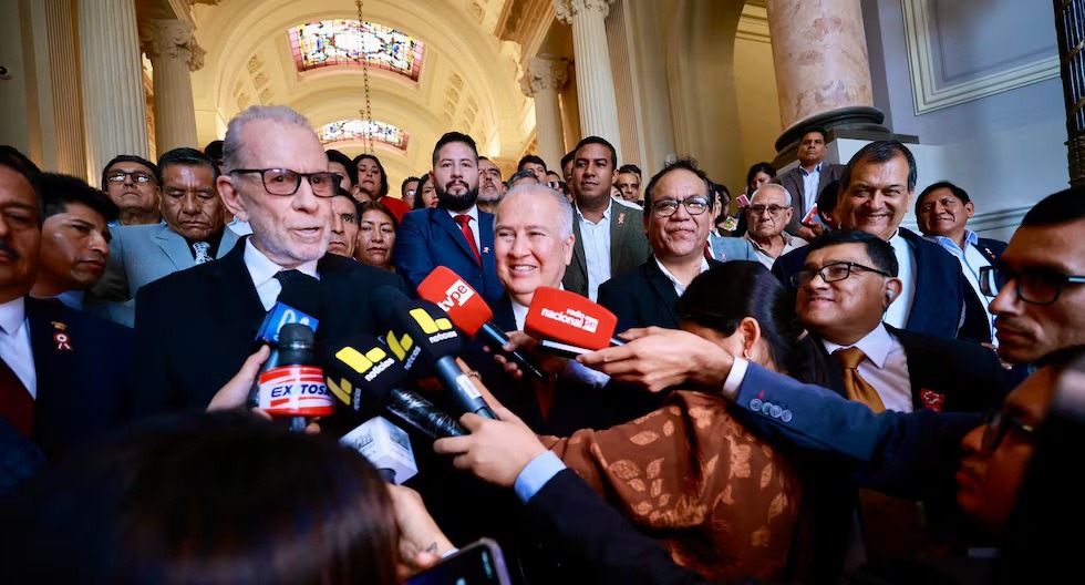 Bancadas de izquierda se quitan la careta