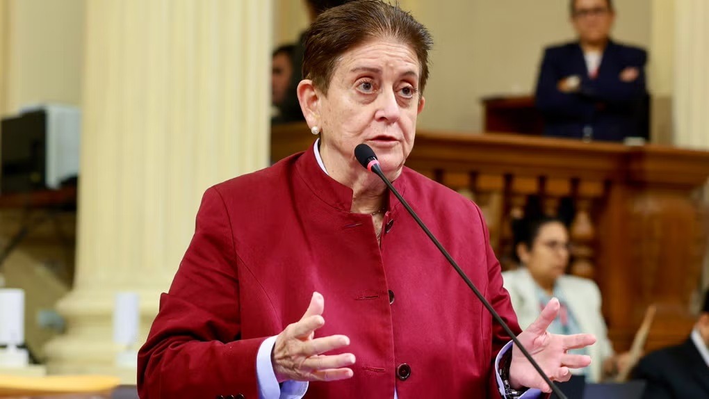 Lourdes Alcorta acusa de “chantaje” a senadores ausentes tras aprobarse 27 medidas para el Ejecutivo
