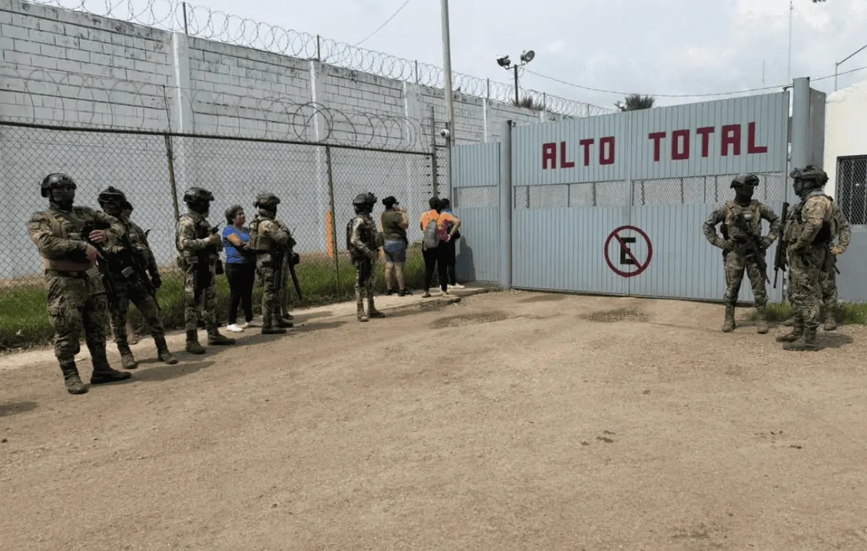 México: nueve reclusos y un menor mueren durante riña en penal