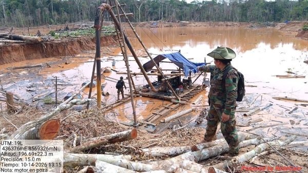 Minería ilegal en Madre de Dios: destruyen 15 campamentos y equipos