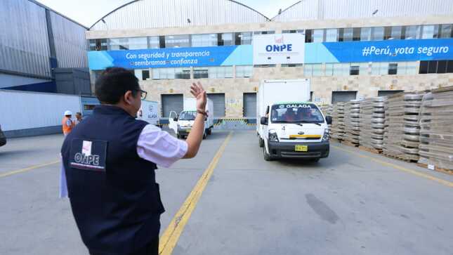 Elecciones Municipales: ONPE moviliza 250 unidades para distribuir material electoral en Lima y Callao