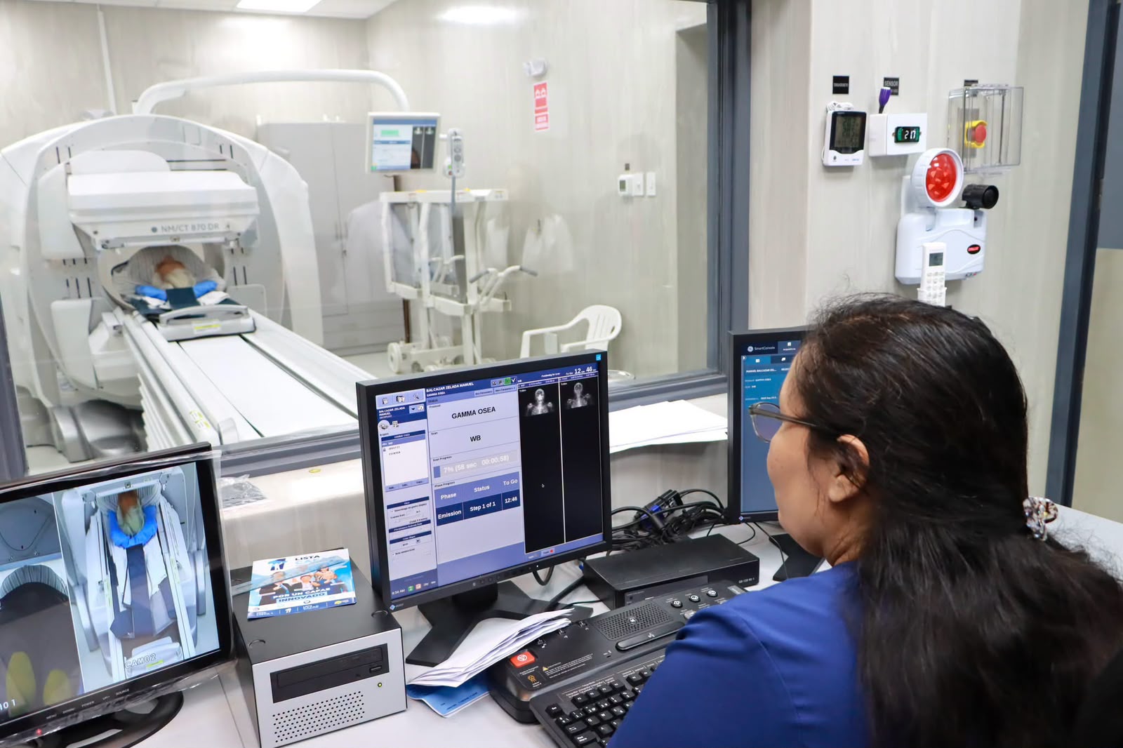 IPEN entrega tecnología nuclear a hospitales de EsSalud para fortalecer la atención a pacientes oncológicos