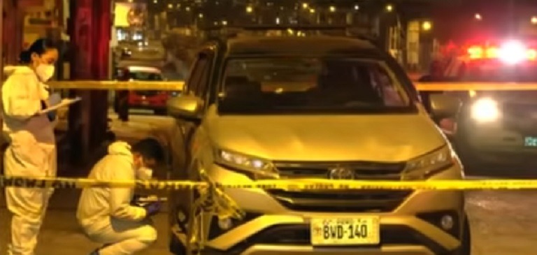 Villa María del Triunfo: asesinan a balazos a hombre dentro de su vehículo