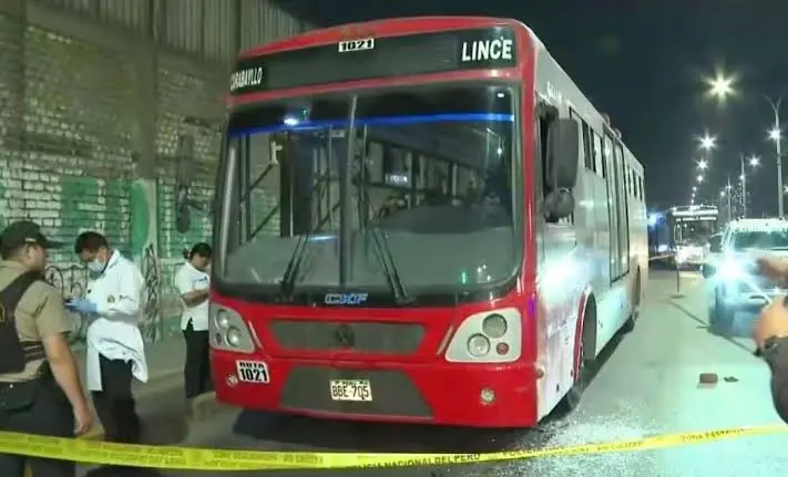SJM: chofer de ‘El Triángulo’ quedó sin movilidad en las piernas tras ataque