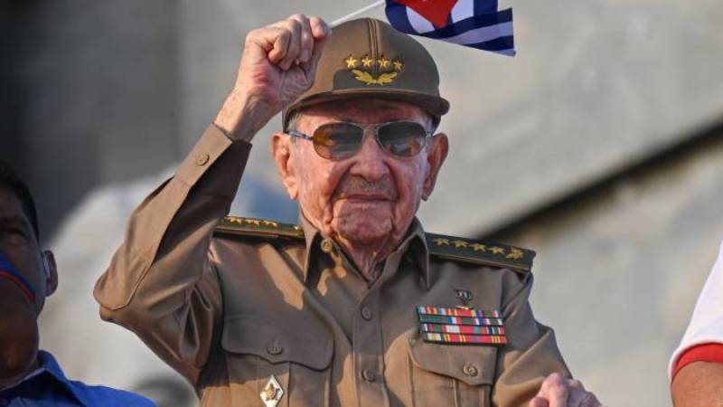 Estados Unidos emite orden de arresto contra Raúl Castro